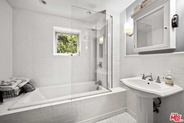 3411 Tareco Drive, Los Angeles CA: https://media.crmls.org/mediaz/8ab4ee8f-997d-4399-b086-2d9579b6b366.jpg