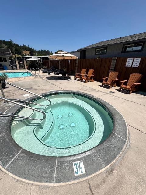 46 Nandina Drive, Aptos CA: https://media.crmls.org/mediaz/8ab5667b-bd72-4c4d-a4e9-5344dc430d00.jpg