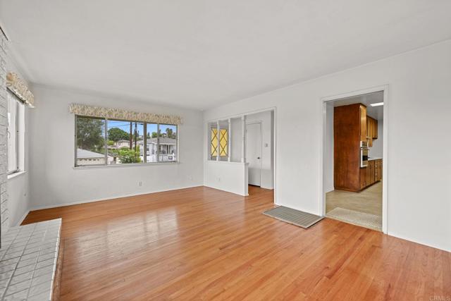 Detail Gallery Image 8 of 57 For 936 W 3rd Ave, Escondido,  CA 92025 - 3 Beds | 1 Baths