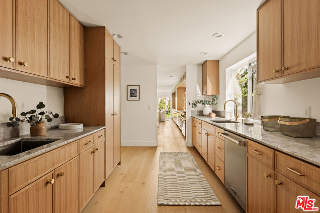 4628 Berryman, Los Angeles CA: https://media.crmls.org/mediaz/8ab5dceb-b38f-4e71-b58d-db562ad400f0.jpg