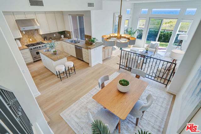 6412 Lunita Road, Malibu CA: https://media.crmls.org/mediaz/8ab701ff-d53c-48b9-8da3-f15c179625b1.jpg