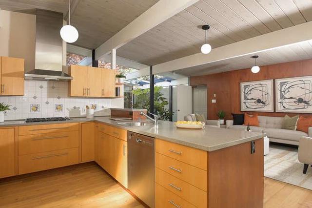 812 San Francisco Court, Stanford CA: https://media.crmls.org/mediaz/8ab772a9-e0ae-4b3e-af75-53dba7527575.jpg