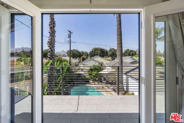4723 Autry Avenue, Long Beach CA: https://media.crmls.org/mediaz/8ab7fe45-9933-4395-9b7c-a7d2d769ca18.jpg