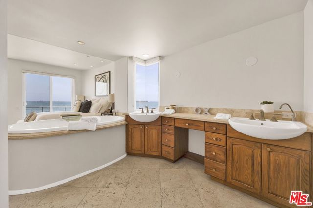 7019 E Seaside Walk, Long Beach CA: https://media.crmls.org/mediaz/8ab89670-7bc6-43c3-a5ac-d1d3d50fd2be.jpg