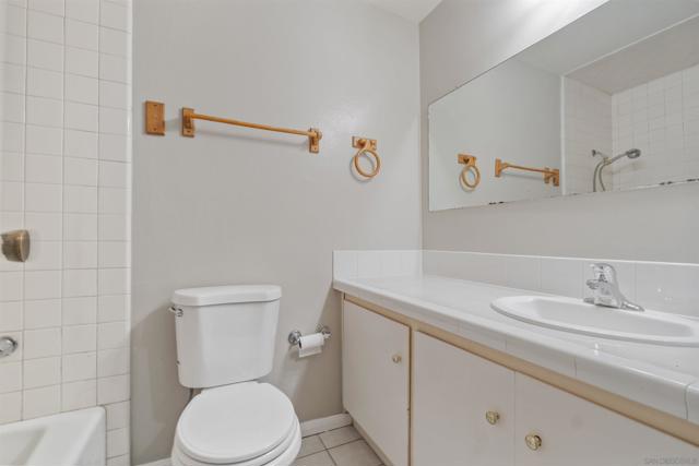 6734 Barnhurst Dr, San Diego CA: https://media.crmls.org/mediaz/8ab8a84b-79ea-479b-9de5-b591f74c0af1.jpg