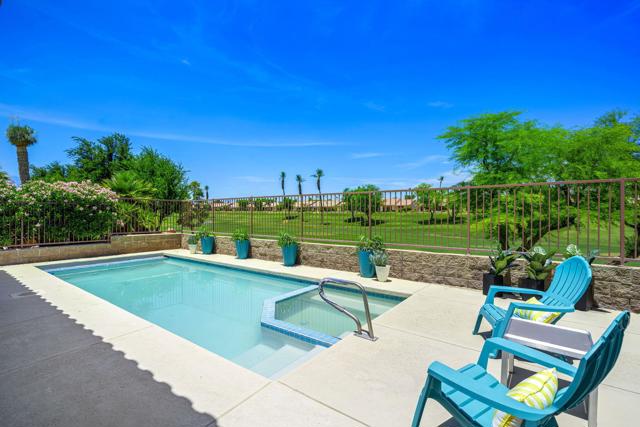 78300 Willowrich Drive, Palm Desert CA: https://media.crmls.org/mediaz/8ab8bd34-8272-4f2b-9dff-74451b831176.jpg