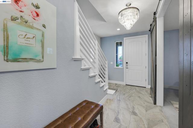 Image 2 of 41 For 7228 Carneros Ln