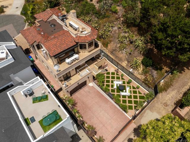 1045 Van Nuys St., San Diego CA: https://media.crmls.org/mediaz/8abd89e8-f294-4a5d-9759-2f59db667077.jpg