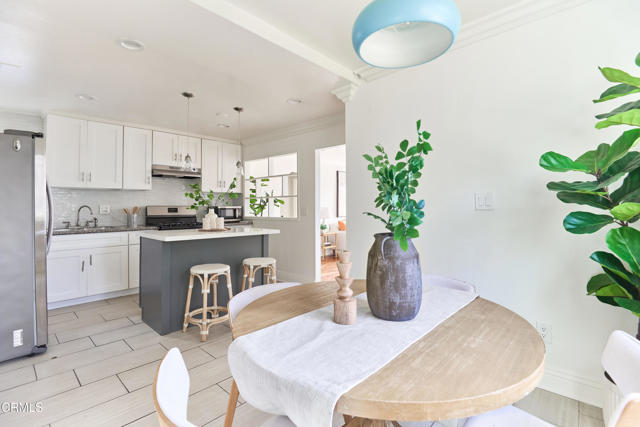 401 Del Norte Street, Los Angeles CA: https://media.crmls.org/mediaz/8abe448f-1eaa-41d1-baf2-5f584406c1c7.jpg