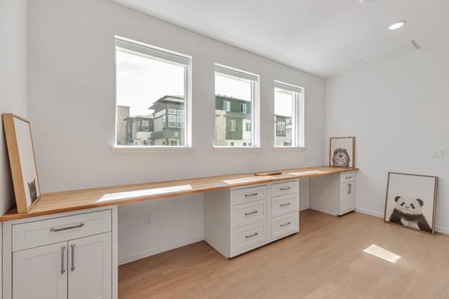 5565 Holly Bay Avenue, Dublin CA: https://media.crmls.org/mediaz/8abe7887-3ff6-45d2-881c-99031786b463.jpg