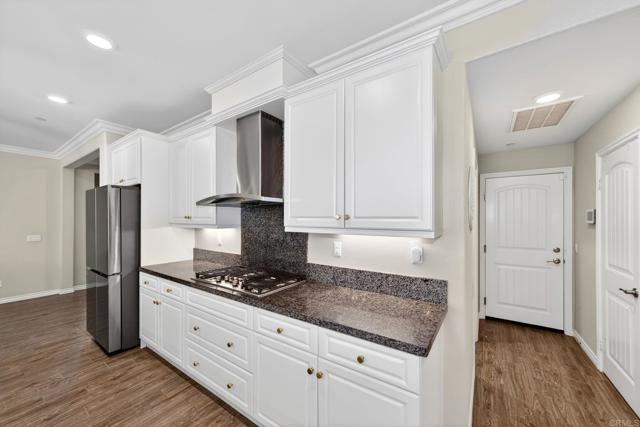 Detail Gallery Image 14 of 75 For 45721 Middle Gate Ct, Temecula,  CA 92592 - 6 Beds | 4/1 Baths