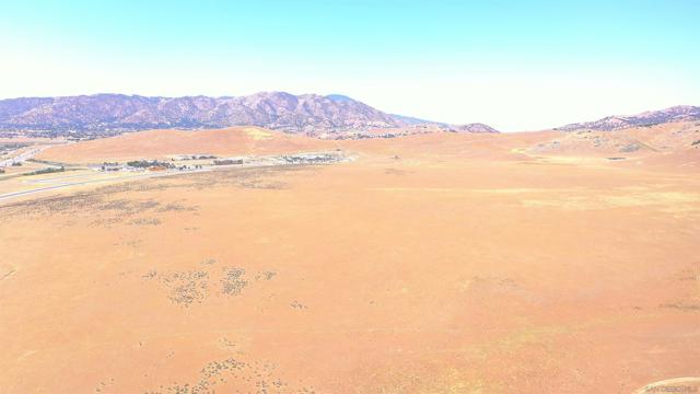 0 N of Challenger and Hwy 58, Tehachapi CA: https://media.crmls.org/mediaz/8abf2171-50bb-4a51-a5ac-4007c163207b.jpg