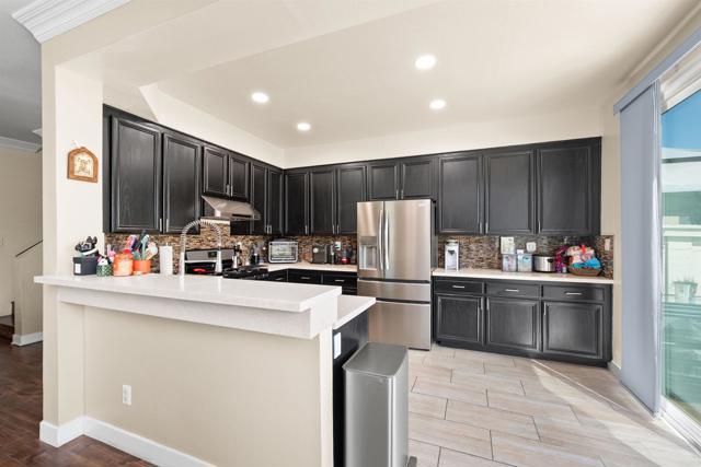 Detail Gallery Image 16 of 42 For 2259 Lago Ventana, Chula Vista,  CA 91914 - 3 Beds | 2/1 Baths