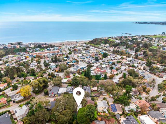 208 Spreckels Drive, Aptos CA: https://media.crmls.org/mediaz/8abf98a9-0699-45ae-979e-af340a775f51.jpg