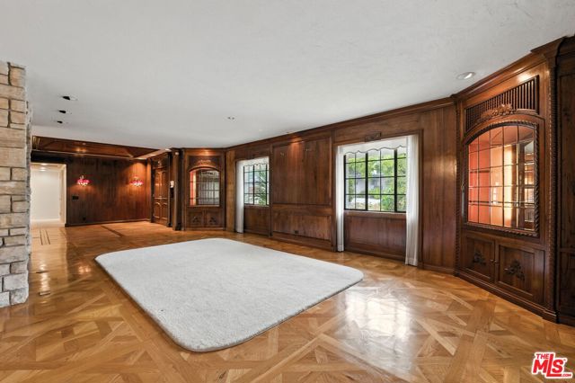 Drew Fenton | 16560 Park Lane Circle Los Angeles CA | MLS: 7286867