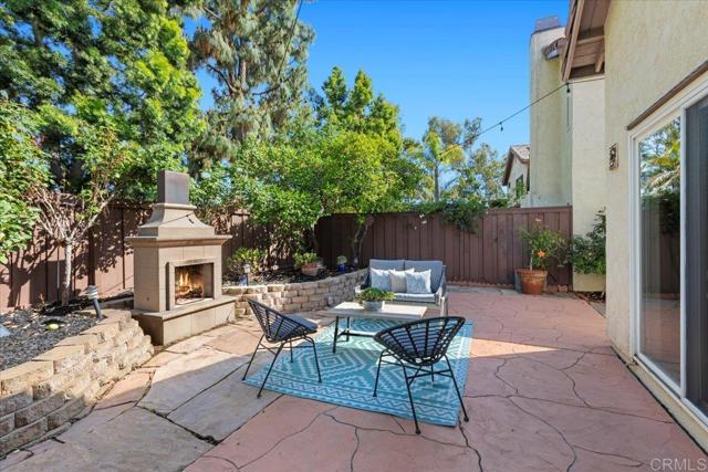 15825 Windrose Court, San Diego CA: https://media.crmls.org/mediaz/8abffd7c-0c4a-4476-931a-e9886be3446f.jpg