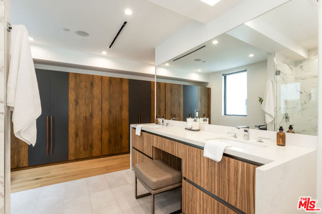 11337 Pearl Street, Los Angeles CA: https://media.crmls.org/mediaz/8ac0a393-c58d-47d9-86d6-f6c7f7b55577.jpg