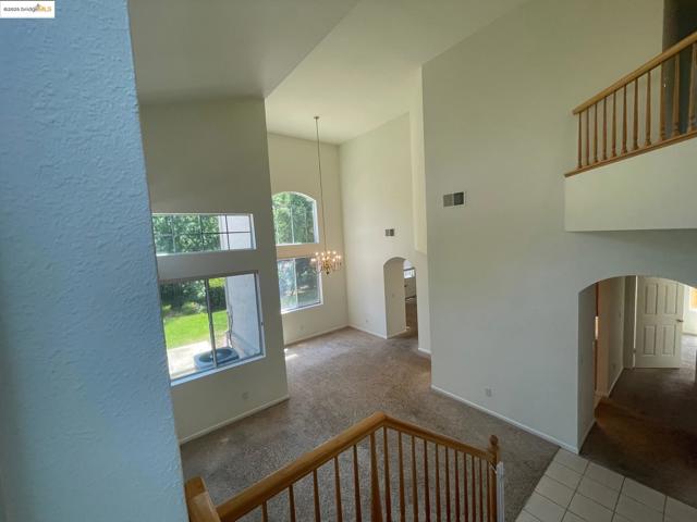 538 Apple Hill Dr, Brentwood CA: https://media.crmls.org/mediaz/8ac0be28-0d56-45cf-adc8-5c610ba31454.jpg