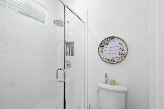 15642 Tanner Ridge Rd, San Diego CA: https://media.crmls.org/mediaz/8ac104c7-1529-4b5e-a396-5be68716dee1.jpg