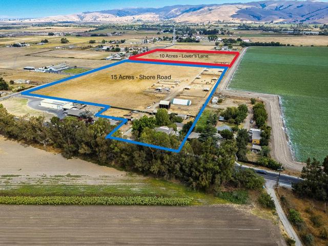 790 Shore Road, Hollister CA: https://media.crmls.org/mediaz/8ac207b4-9d94-4d47-97be-24570ec51510.jpg