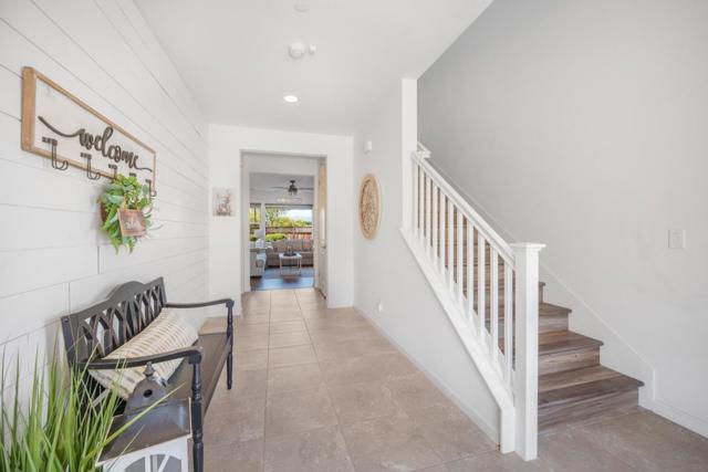 1061 Viognier Way, Gilroy CA: https://media.crmls.org/mediaz/8ac23472-02b1-484a-95d5-d09f1425595e.jpg