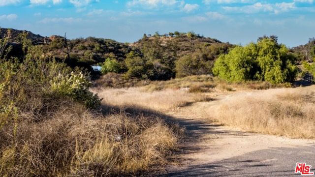23629 Zuniga Road, Topanga CA: https://media.crmls.org/mediaz/8ac2be3b-65e8-4fb1-9eaf-3f910e03dce3.jpg