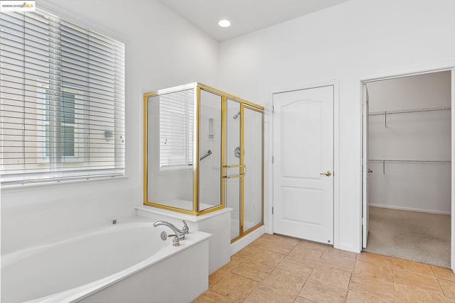 551 Quindell Way, Brentwood CA: https://media.crmls.org/mediaz/8ac397ec-06ce-4790-b79d-0906b1288e54.jpg