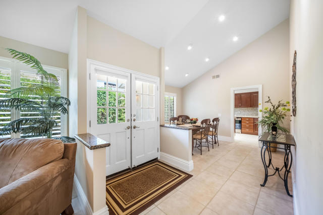 43512 Via Magellan Drive, Palm Desert CA: https://media.crmls.org/mediaz/8ac3e720-fffa-4455-8667-3032cc7d451b.jpg
