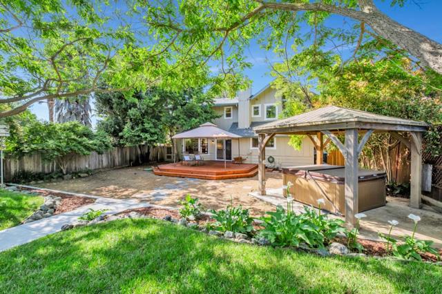 18 Linden Road, Watsonville CA: https://media.crmls.org/mediaz/8ac4dd85-2816-42f8-bbe7-f4d8b410aac4.jpg