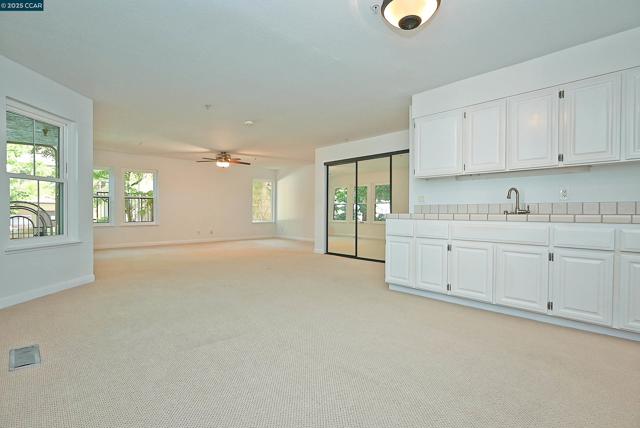 3279 Mt Diablo Ct, Lafayette CA: https://media.crmls.org/mediaz/8ac51f9b-5275-404d-aac1-f52d6f7a80cf.jpg