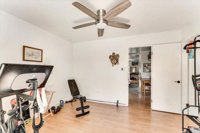 522 Oak Drive, Capitola CA: https://media.crmls.org/mediaz/8ac52cfc-805a-4f3b-bc37-283c59728cb0.jpg