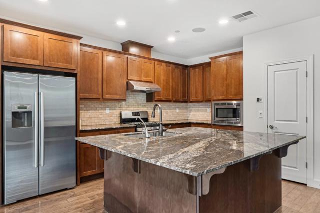 3970 Jordan Ranch Drive, Dublin CA: https://media.crmls.org/mediaz/8ac633fb-f719-4505-b165-c8fadcac3fb4.jpg