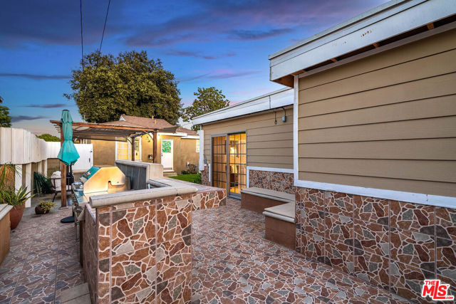 3 Bed Home for Sale in Burbank, California