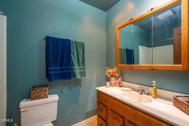 885 Riverside Street, Ventura CA: https://media.crmls.org/mediaz/8ac677ed-76c0-408c-8bbc-61a33add8ddf.jpg