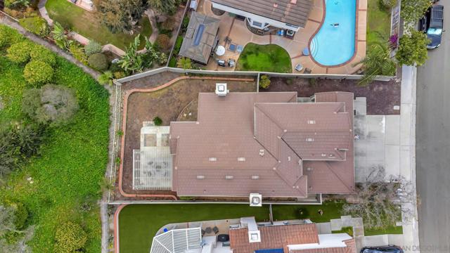 11515 Corte Playa Las Brisas, San Diego CA: https://media.crmls.org/mediaz/8ac6d828-7bba-44c7-be44-47a119a4fbf9.jpg