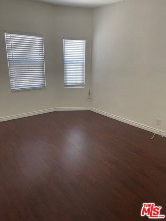 1406 2nd Avenue, Los Angeles CA: https://media.crmls.org/mediaz/8ac820d7-9395-40ca-9168-ea45d3bca8af.jpg