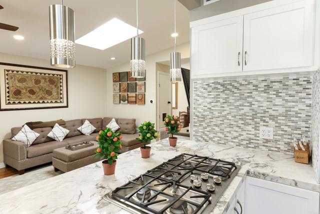 Detail Gallery Image 4 of 34 For 8892 Hoffing Ave, San Diego,  CA 92123 - 4 Beds | 2 Baths