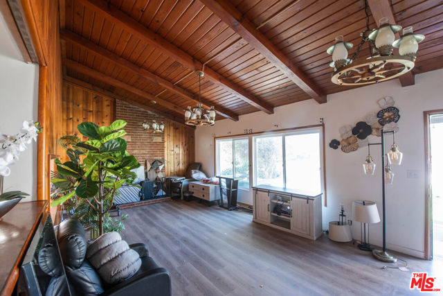 14682 Cobalt Street, Sylmar CA: https://media.crmls.org/mediaz/8ac8de2d-3dc4-4c05-86f4-3be7340cb29a.jpg