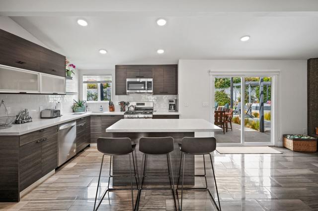 3059 N Biskra Road, Palm Springs CA: https://media.crmls.org/mediaz/8ac8fdd1-bf5f-487a-8fb8-9f2e14a0bbcb.jpg