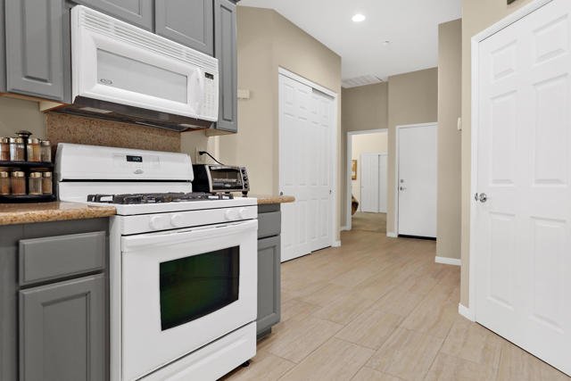 82745 Odlum Drive, Indio CA: https://media.crmls.org/mediaz/8ac95165-8b04-4c39-9a41-6944aa204197.jpg