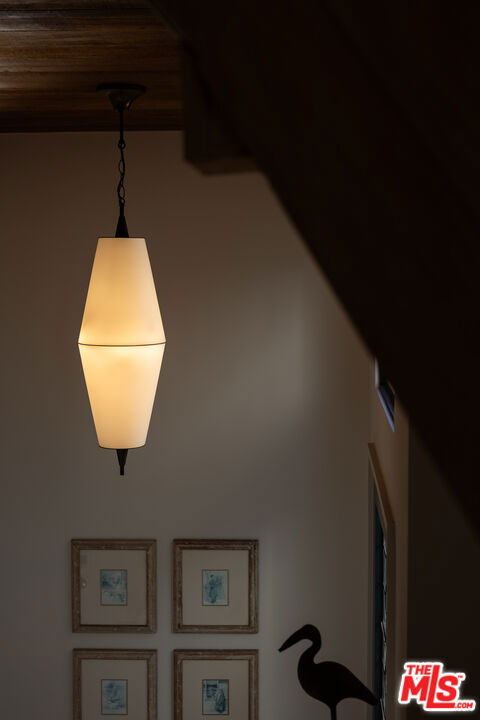https://media.crmls.org/mediaz/8ac96266-edb1-48fb-8fa3-77841386108f.jpg?preset=X-Large
