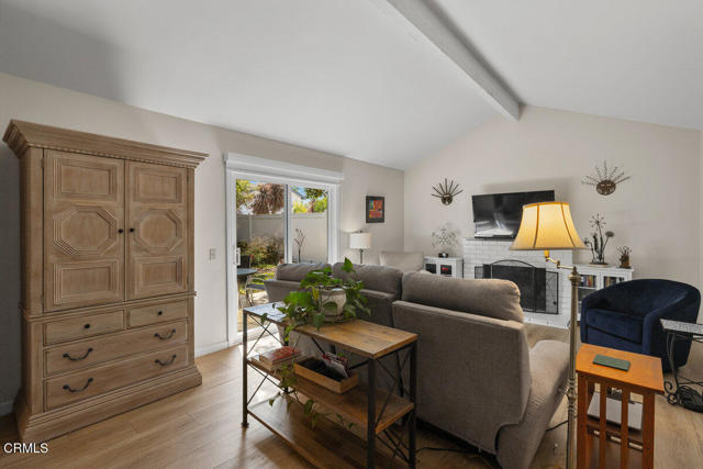 1789 Potomac Avenue, Ventura CA: https://media.crmls.org/mediaz/8ac9a25d-1e32-42de-bb14-21c52089ab47.jpg