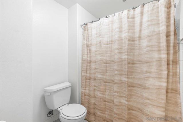 2715 Lake Pointe Dr., Spring Valley CA: https://media.crmls.org/mediaz/8ac9b925-6771-4d14-9c4a-664c8b2b019a.jpg