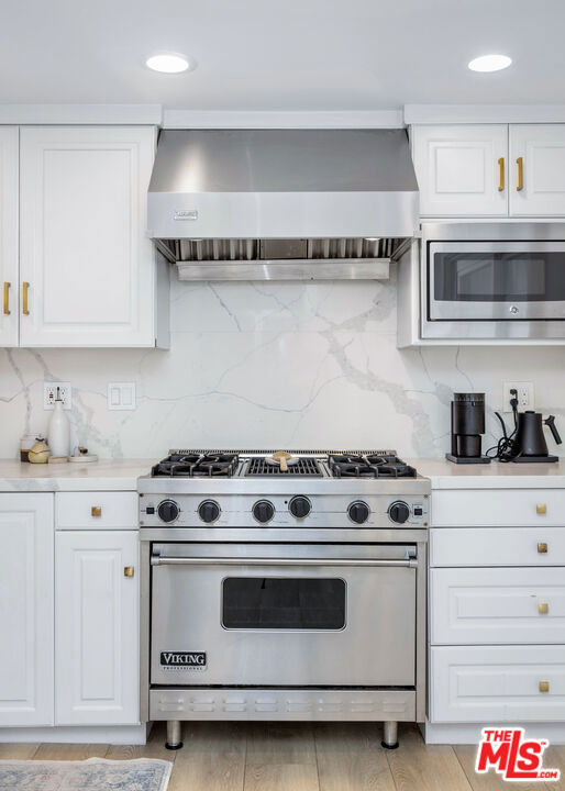 4734 La Villa Marina, Marina del Rey CA: https://media.crmls.org/mediaz/8aca69fc-e6a4-4bc9-8ae7-0caea15c0f9b.jpg