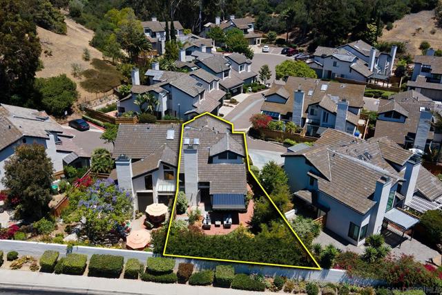 6422 CAMINITO LISTO, San Diego CA: https://media.crmls.org/mediaz/8acb0a57-de03-4fba-be0d-3154a7f1a38e.jpg