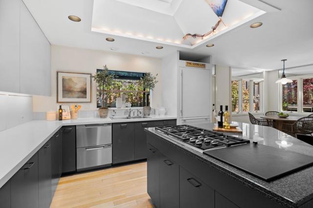 2606 Martinez Drive, Burlingame CA: https://media.crmls.org/mediaz/8acbcebe-a3ab-46d7-961b-b49cfa3482c5.jpg