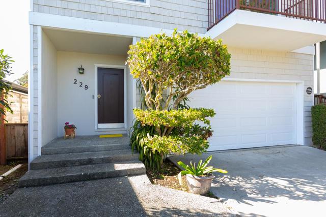 229 Alamo Avenue, Santa Cruz CA: https://media.crmls.org/mediaz/8acbcf5a-bdb4-4f8c-9e72-ac63b48b09d3.jpg