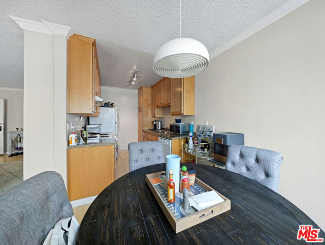 1538 11th Street, Santa Monica CA: https://media.crmls.org/mediaz/8acc733a-6418-4bec-a414-4afbed365b7e.jpg