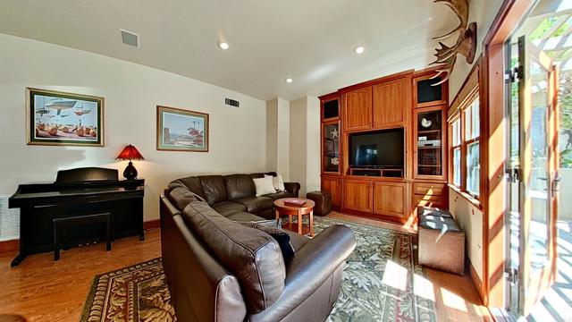 Detail Gallery Image 13 of 54 For 2195 Basswood Ave, Carlsbad,  CA 92008 - 3 Beds | 2 Baths