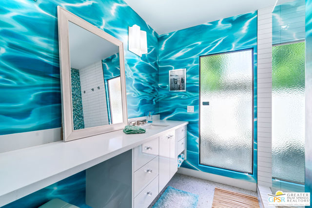 1404 E Sierra Way, Palm Springs CA: https://media.crmls.org/mediaz/8acd1529-e51b-436c-a297-0adba82051f7.jpg